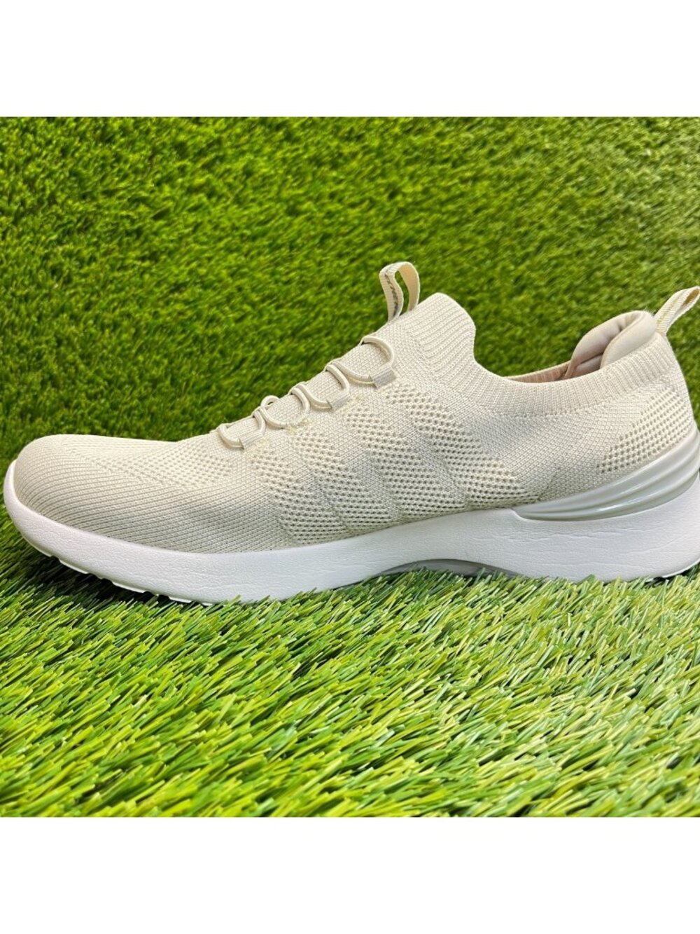 Skechers Skech-Air Dynamight Perfect Womens Size 11 Beige Running Shoes Sneakers